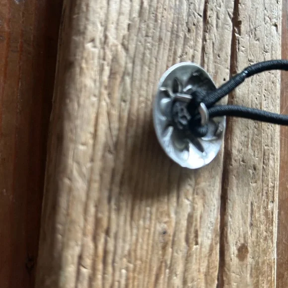 Silver Silver Conch Hair Tie - Picture 6 of 6